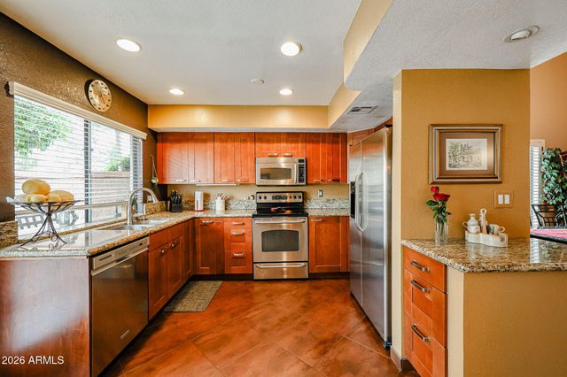 7720 N PINESVIEW Drive, Scottsdale, AZ 85258