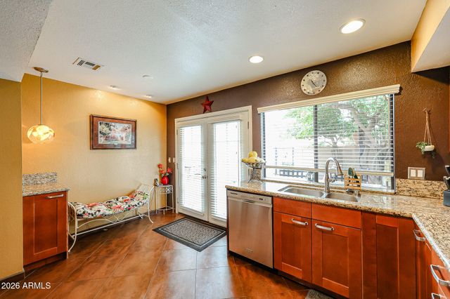 7720 N PINESVIEW Drive, Scottsdale, AZ 85258