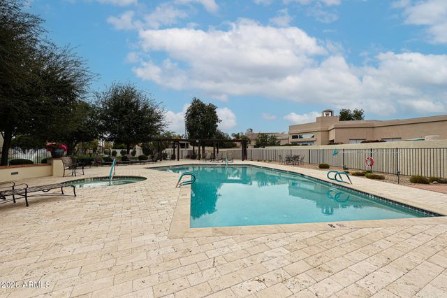 7720 N PINESVIEW Drive, Scottsdale, AZ 85258