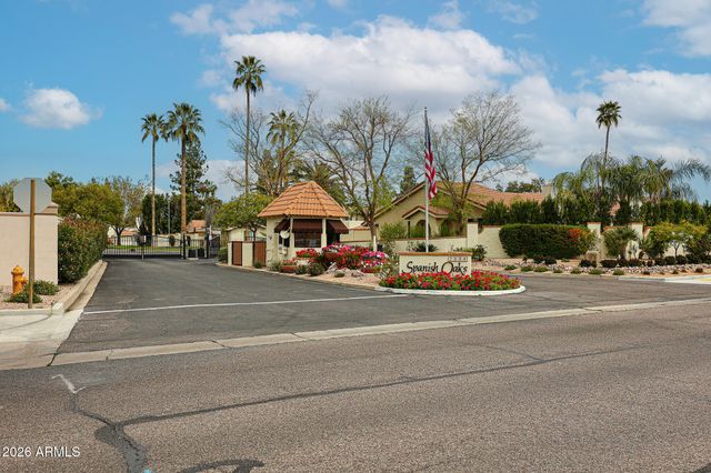 7720 N PINESVIEW Drive, Scottsdale, AZ 85258