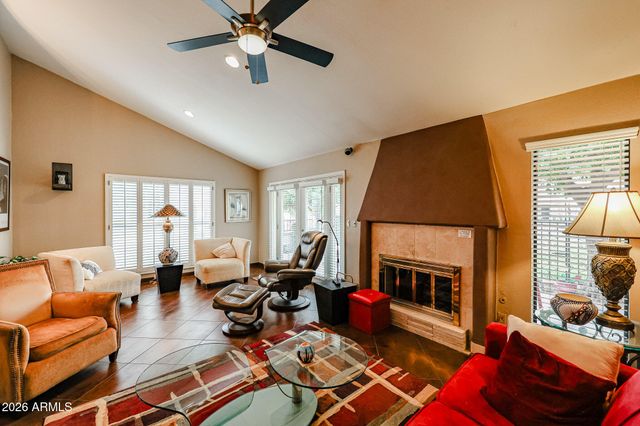 7720 N PINESVIEW Drive, Scottsdale, AZ 85258