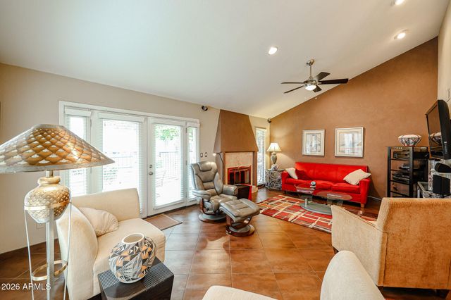 7720 N PINESVIEW Drive, Scottsdale, AZ 85258