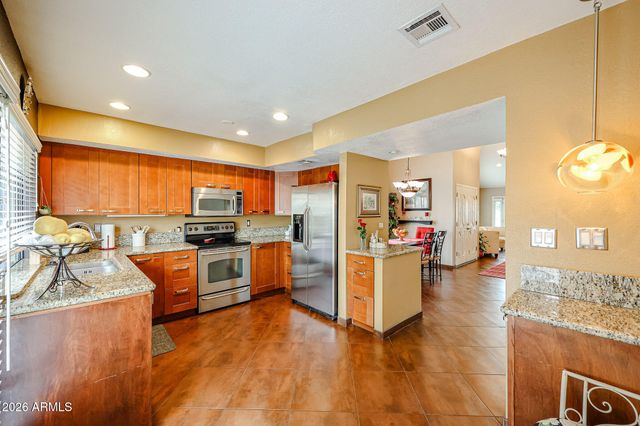 7720 N PINESVIEW Drive, Scottsdale, AZ 85258