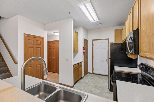11323 Chisholm Circle NE D, Blaine, MN 55449