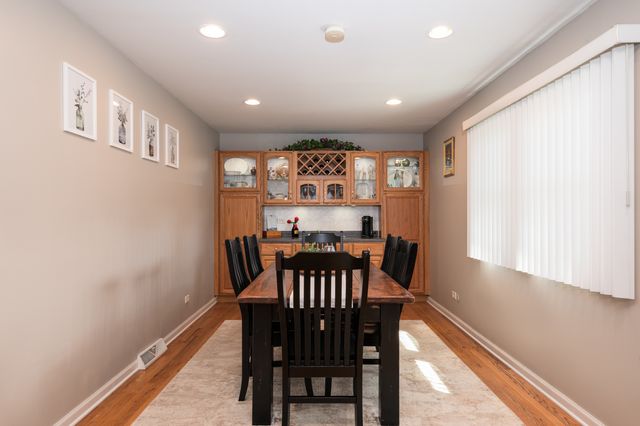 1650 Fender Road, Naperville, IL 60565