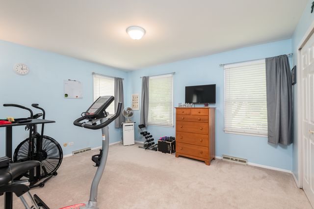 1650 Fender Road, Naperville, IL 60565