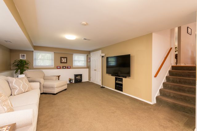 1650 Fender Road, Naperville, IL 60565