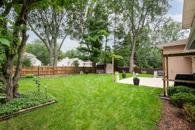 1650 Fender Road, Naperville, IL 60565