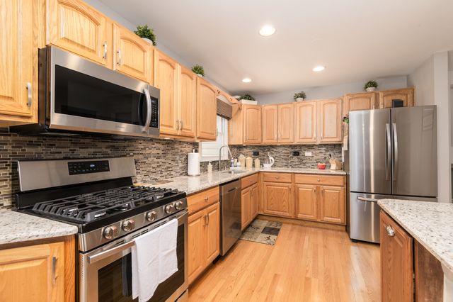 1650 Fender Road, Naperville, IL 60565