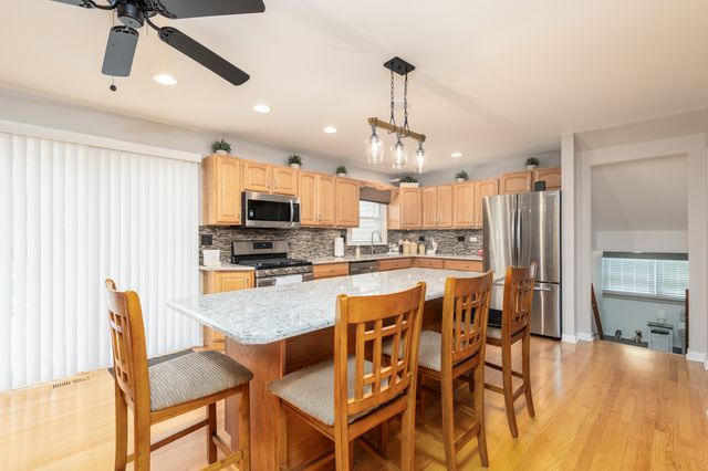 1650 Fender Road, Naperville, IL 60565
