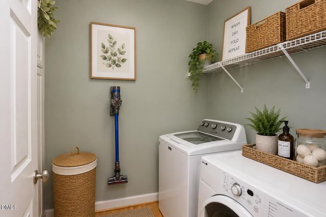 323 Columbia Place E, Chapel Hill, NC 27516