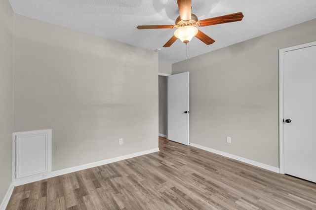 3937 Tumbleweed Lane, Baytown, TX 77521