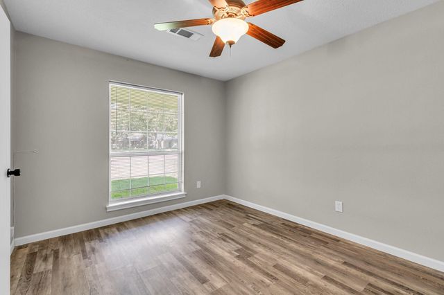 3937 Tumbleweed Lane, Baytown, TX 77521