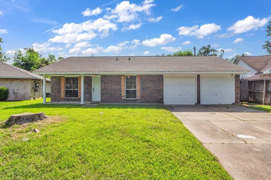 3937 Tumbleweed Lane, Baytown, TX 77521