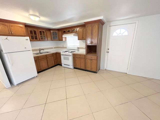 30404 San Antonio Drive, Cathedral City, CA 92234