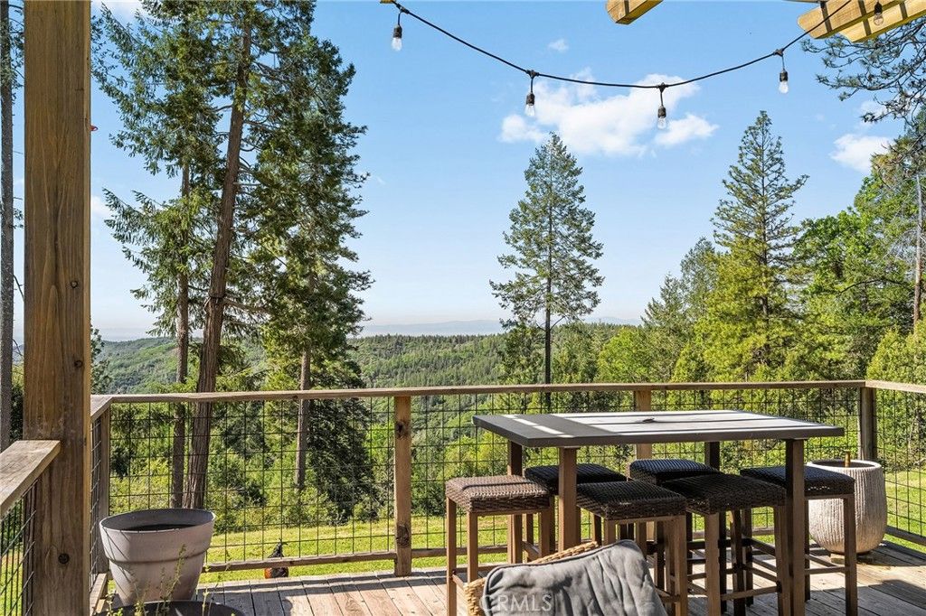 Image 3 of property listing at 15989 Katydid, Magalia, CA 95954