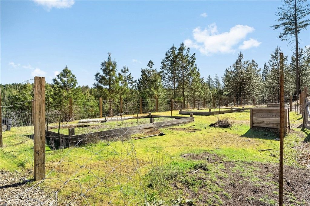 Image 39 of property listing at 15989 Katydid, Magalia, CA 95954