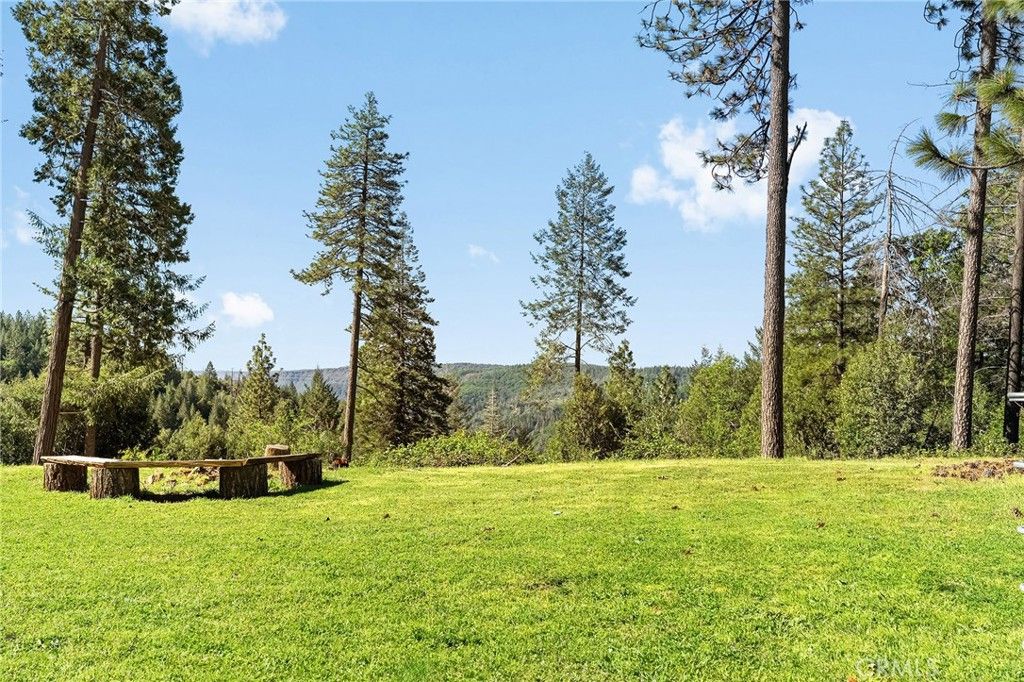 Image 4 of property listing at 15989 Katydid, Magalia, CA 95954