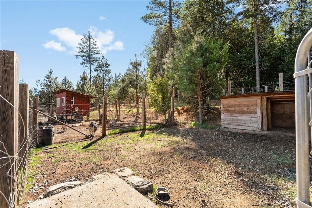 Image 40 of property listing at 15989 Katydid, Magalia, CA 95954