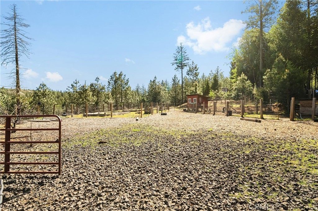 Image 41 of property listing at 15989 Katydid, Magalia, CA 95954