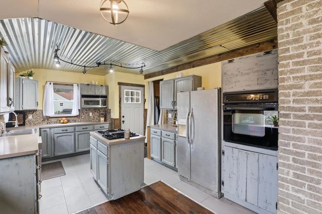 410 W Holland Ave, Spokane, WA 99218