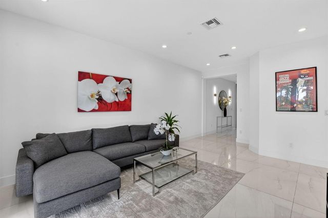 4130 NW 17th Avenue, Boca Raton, FL 33431