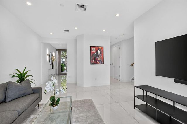 4130 NW 17th Avenue, Boca Raton, FL 33431