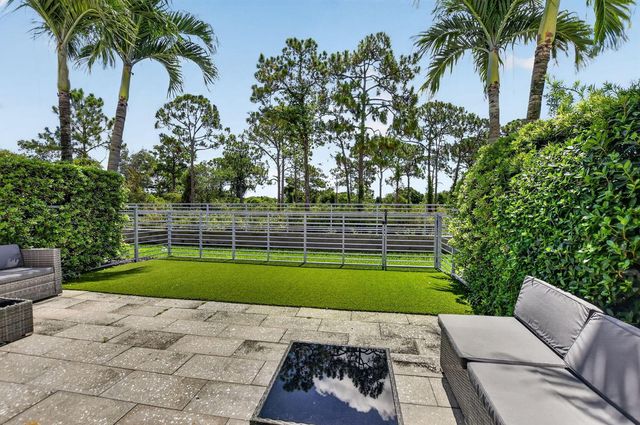 4130 NW 17th Avenue, Boca Raton, FL 33431
