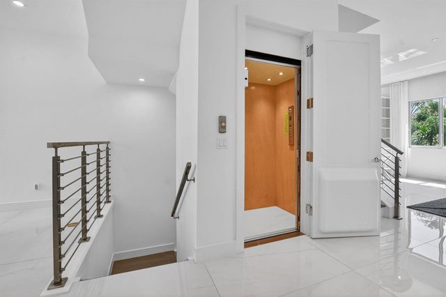 4130 NW 17th Avenue, Boca Raton, FL 33431