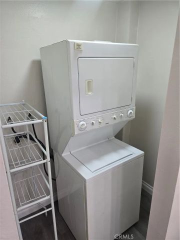 335 N Adams 106, Glendale, CA 91206
