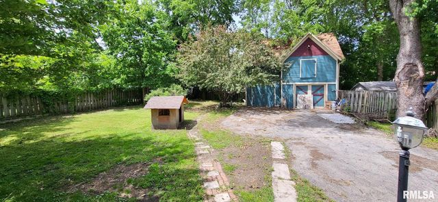 1262 N BROAD Street, Galesburg, IL 61401