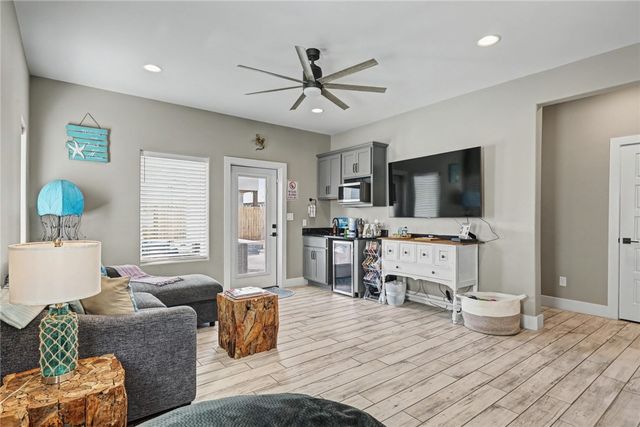 642 Marlin Azul, Port Aransas, TX 78373