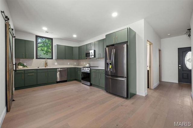 6252 Famous Avenue, St Louis, MO 63139
