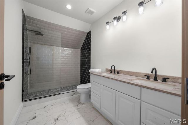 6252 Famous Avenue, St Louis, MO 63139