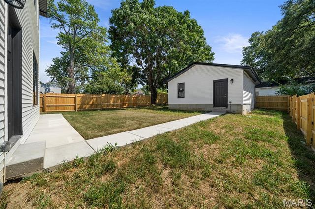 6252 Famous Avenue, St Louis, MO 63139