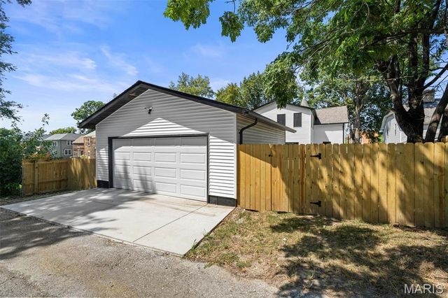 6252 Famous Avenue, St Louis, MO 63139