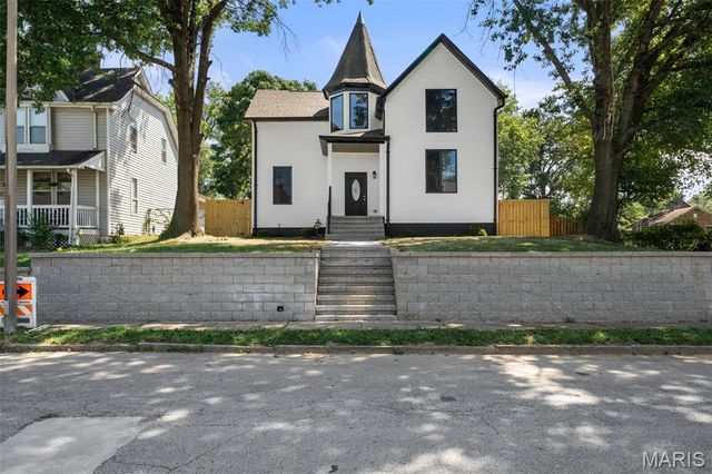 6252 Famous Avenue, St Louis, MO 63139