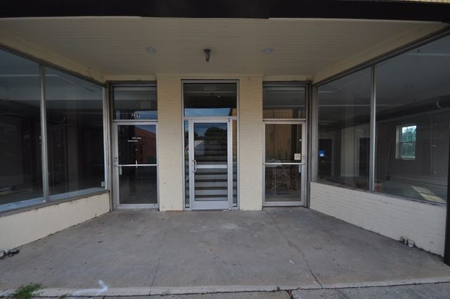 231-A N Chatham Avenue, Siler City, NC 27344