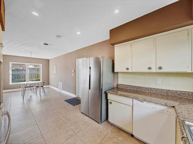 2750 SE 3rd Street, Pompano Beach, FL 33062