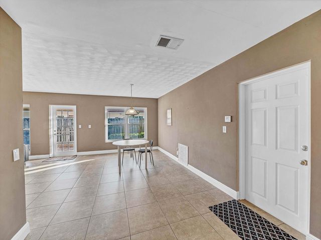 2750 SE 3rd Street, Pompano Beach, FL 33062