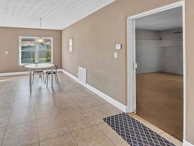 2750 SE 3rd Street, Pompano Beach, FL 33062