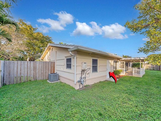 2750 SE 3rd Street, Pompano Beach, FL 33062