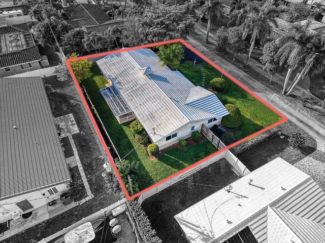 2750 SE 3rd Street, Pompano Beach, FL 33062