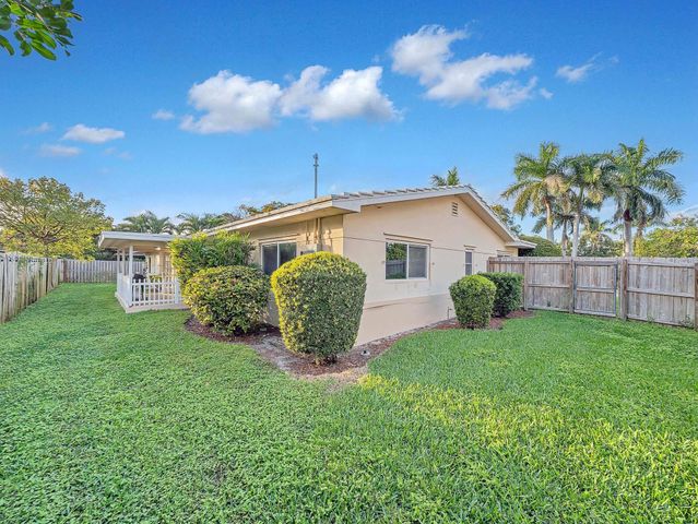 2750 SE 3rd Street, Pompano Beach, FL 33062