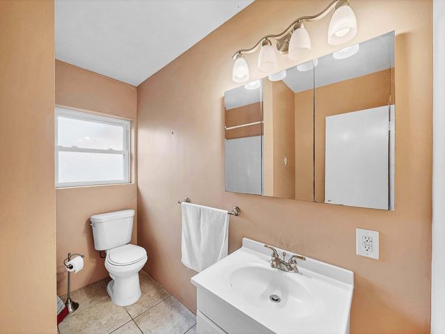 2750 SE 3rd Street, Pompano Beach, FL 33062