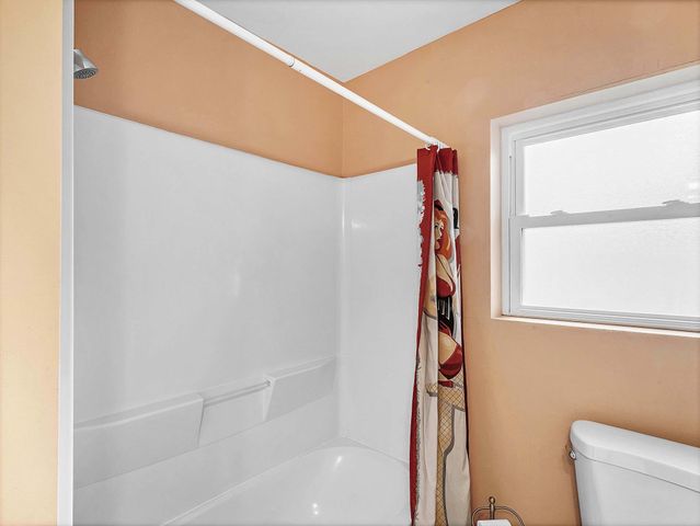 2750 SE 3rd Street, Pompano Beach, FL 33062