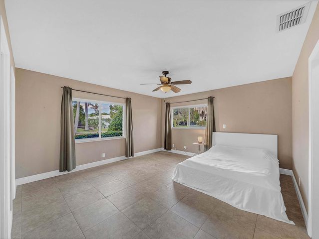 2750 SE 3rd Street, Pompano Beach, FL 33062