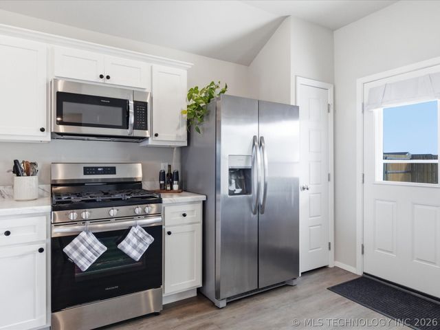 14233 N 75th East Avenue, Collinsville, OK 74021