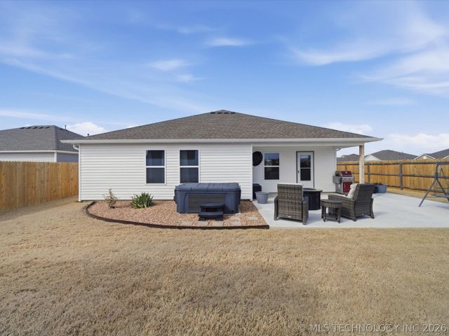 14233 N 75th East Avenue, Collinsville, OK 74021