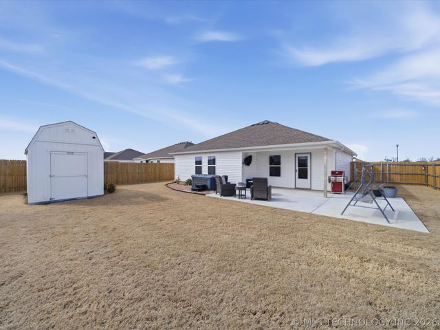 14233 N 75th East Avenue, Collinsville, OK 74021